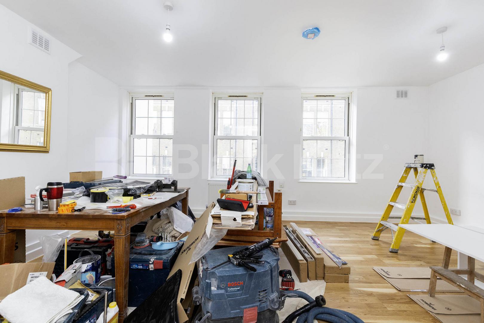 Newly refurbished three double bedroom two bathroom flat mins to Euston. Cranleigh Street, Camden